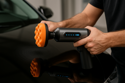 Machine à polir sans fil en action sur voiture - Utilisation professionnelle